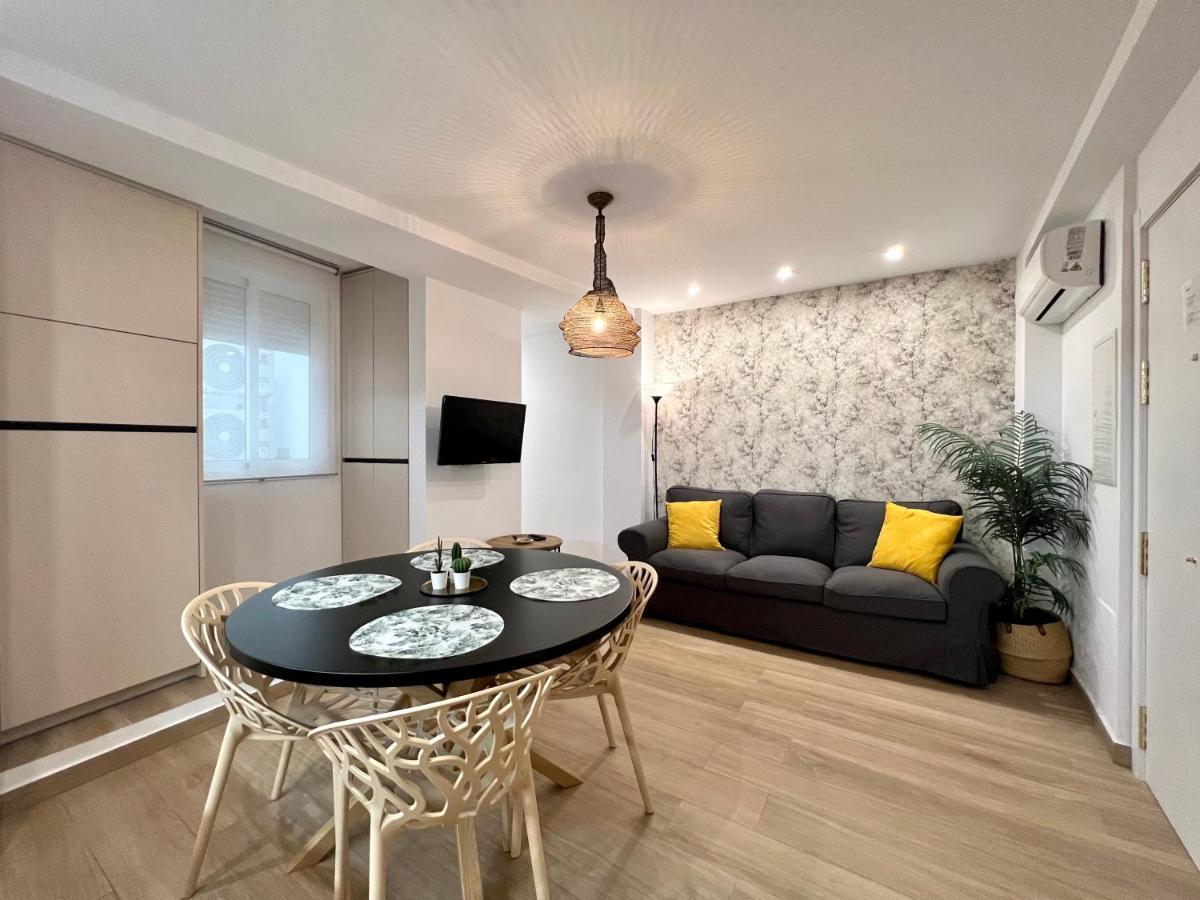 Huerto & Private Patio In The Old Town By Ele Apartments Malaga Bagian luar foto