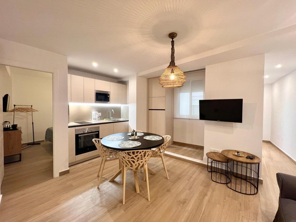 Huerto & Private Patio In The Old Town By Ele Apartments Malaga Bagian luar foto